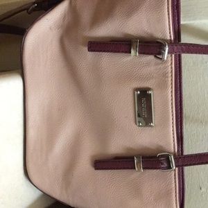 An Nine West Purse